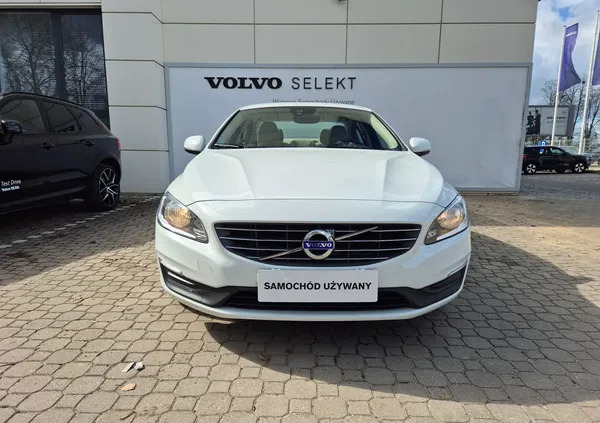 volvo s60 koluszki Volvo S60 cena 63900 przebieg: 93600, rok produkcji 2016 z Koluszki